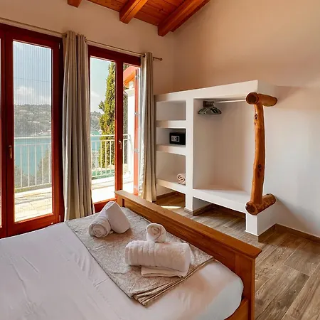 וילה Cliff Pool Over-looking Bay Paxos *
